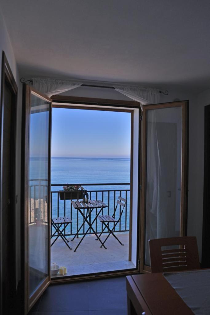 Апартаменты Terrazza Roberto Чефалу Экстерьер фото